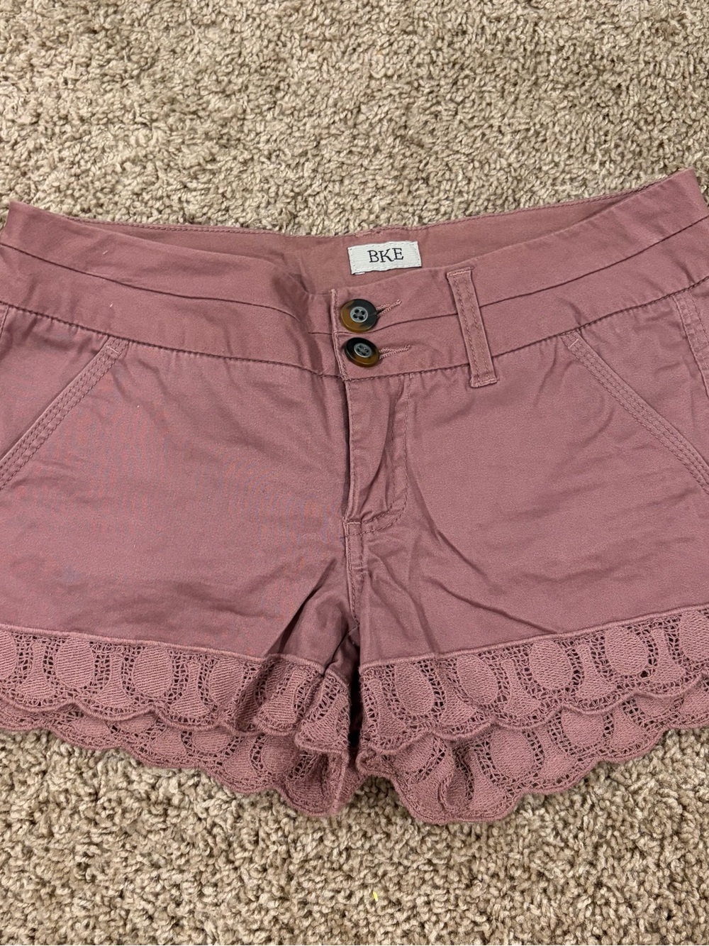 BKE Women's Dusty Rose Crochet Trim Shorts
